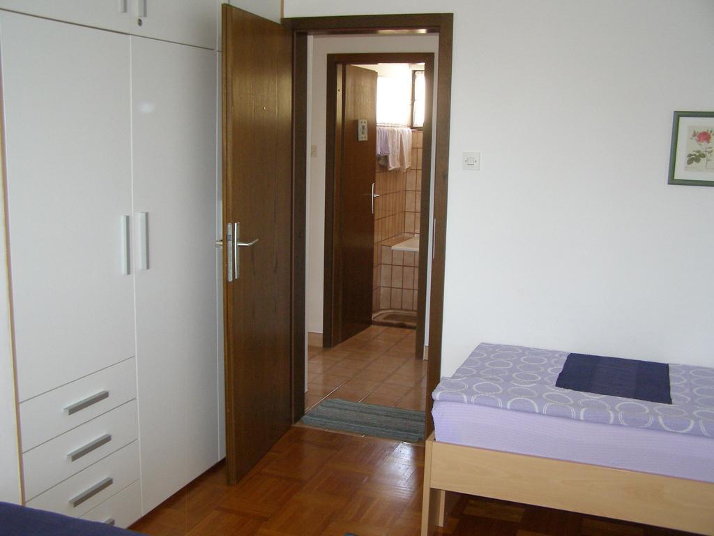 Apartments Dunoti Krk Town Habitación foto