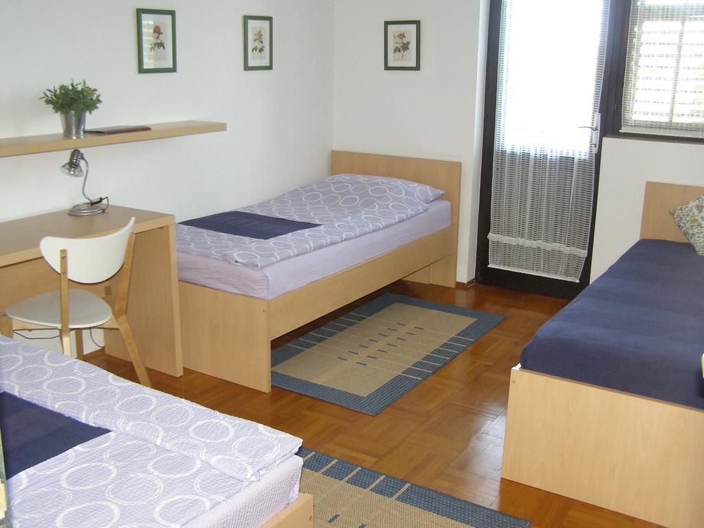 Apartments Dunoti Krk Town Habitación foto